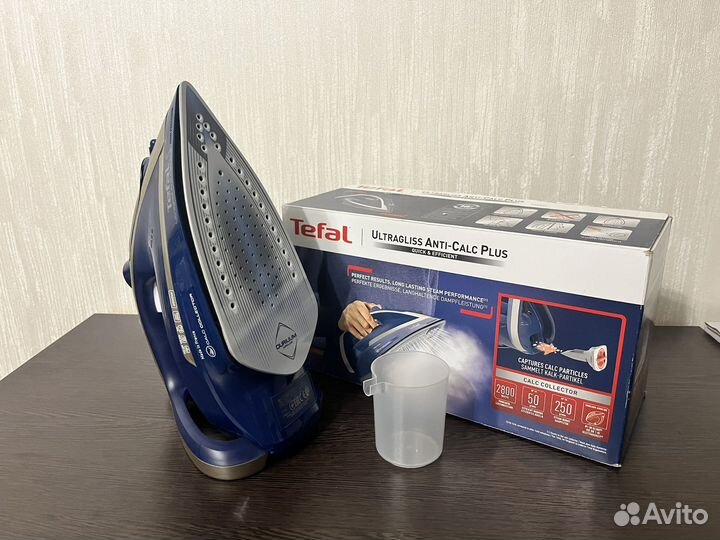 Утюг Tefal Ultragliss Anti-Calc Plus FV6830E0