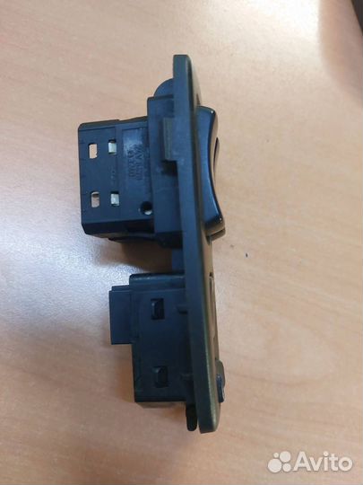 Блок управления стеклоподъемниками левой Scania G