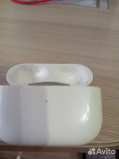 Беспроводные наушники apple airpods