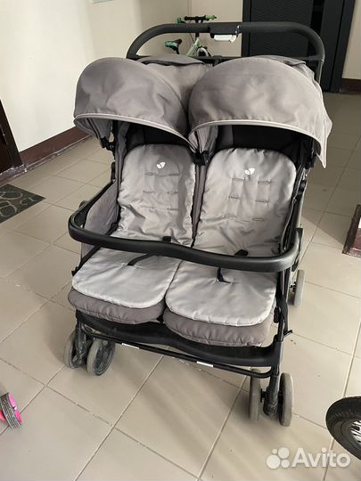 Коляска прогулочная