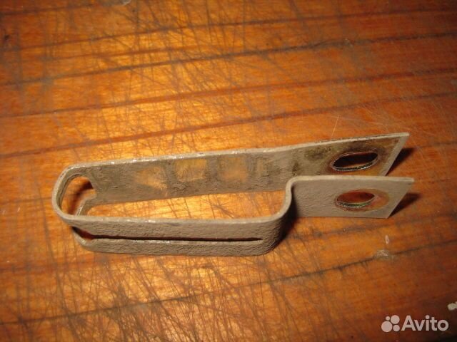 Зажим Mitsubishi Carisma (1995–2004)