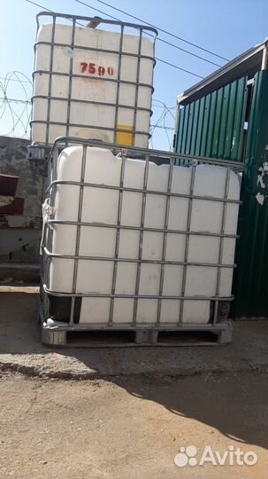 Емкость пластиковая 1 куб