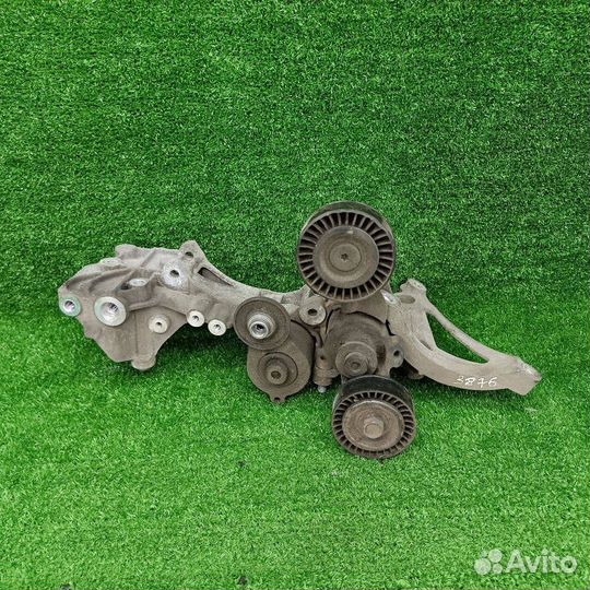 Кронштейн генератора Volkswagen Golf 5 2007