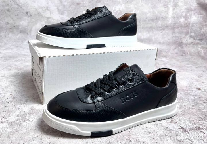 Кроссовки Boss эргономичные