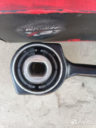 Рычаг нижний передний левый для mercedes W203