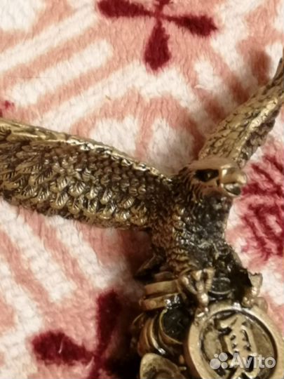 Орёл фигурка статуэтка.детская игрушка