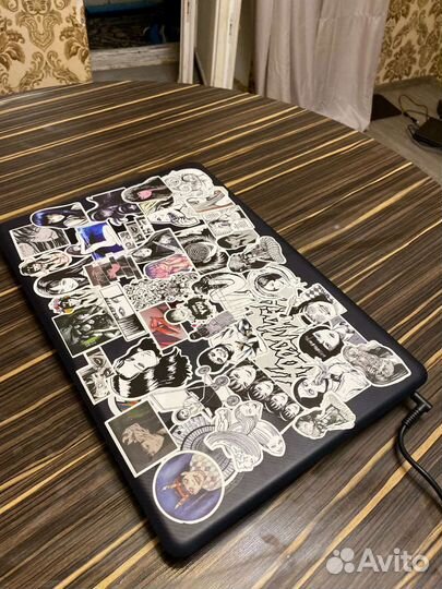 Игровой omen GTX 1050/17 дюймов IPS/12 озу/1Tb