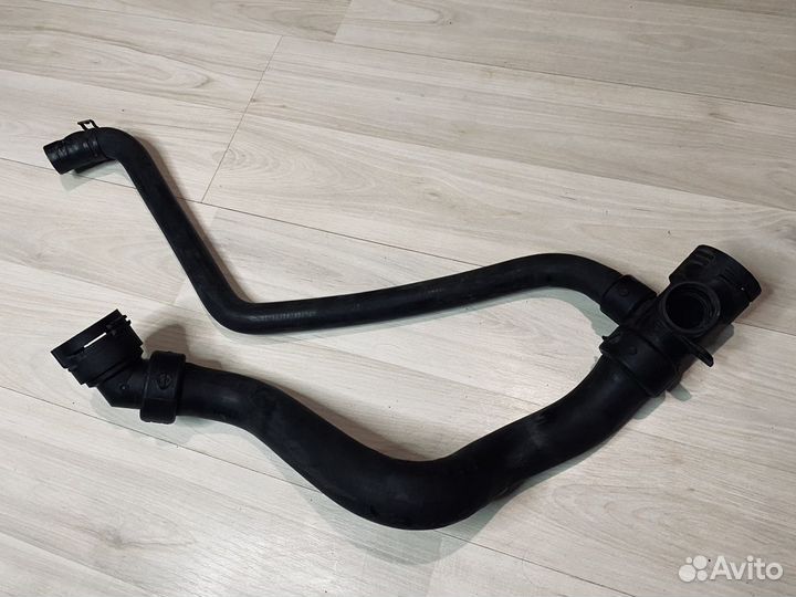 Патрубок радиатора VAG 4B0121049S