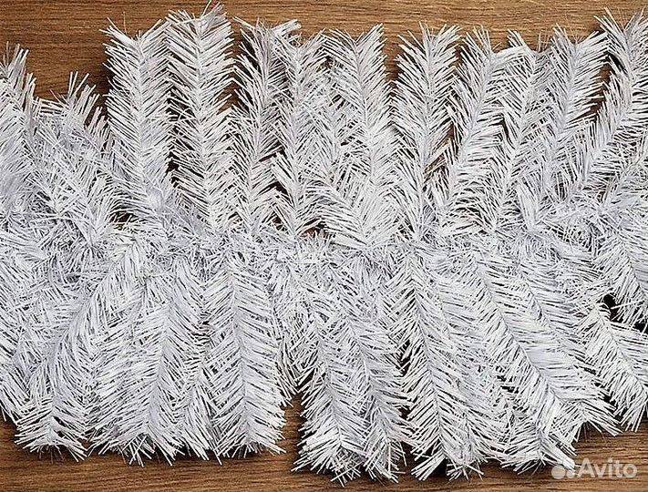 Ёлочный шлейф с шишками 2,7 метра (Новый)