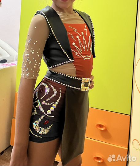 Костюм для фигурного катания