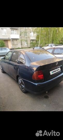 Volkswagen Polo 1.6 МТ, 1997, 334 000 км