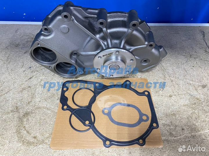 Помпа Мерседес Аксор двигатель OM457