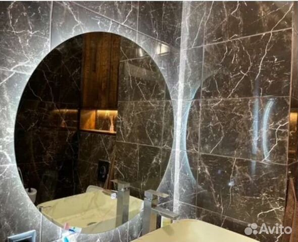 Зеркало с подсветкой для ванной комнаты