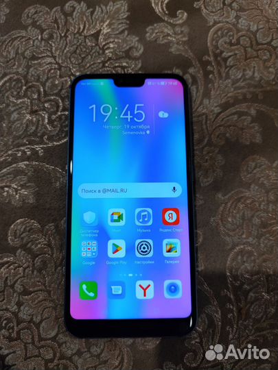 HONOR 10, 4/64 ГБ