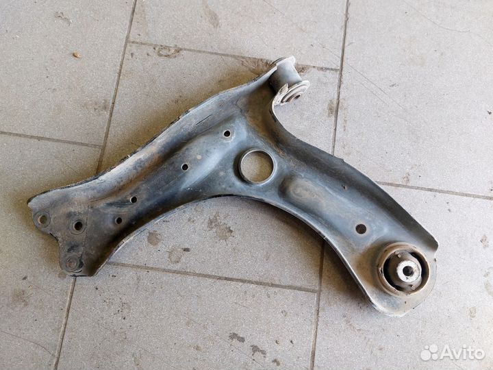 Рычаг передний правый Polo Sedan