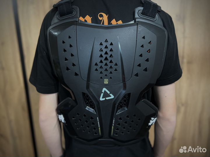 Мотозащита панцирь Leatt Chest Protector 3.5