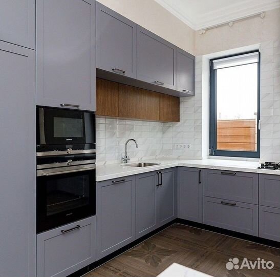 Кухонный гарнитур под заказ. Уугловой гарнитур