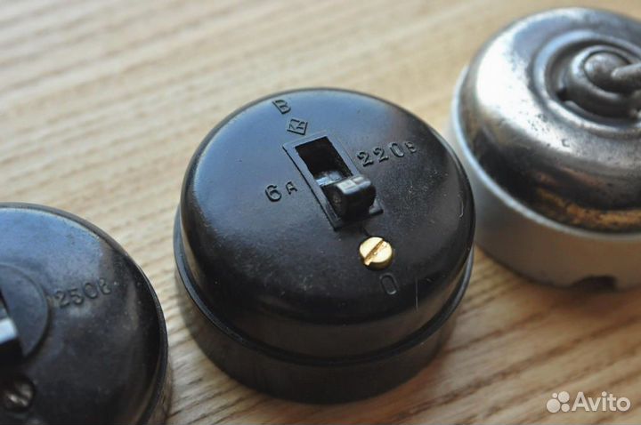 Ретро электрика: изоляторы / розетки / выключатели