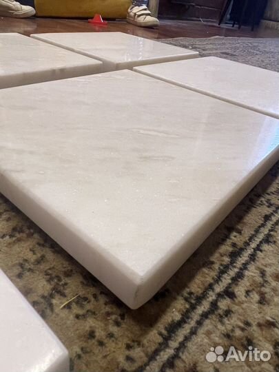 Плиты под колонки из белого мрамора