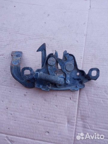 Nissan Primera P12 замок капота