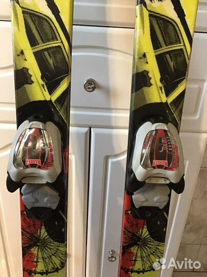 Горные лыжи с креплениями