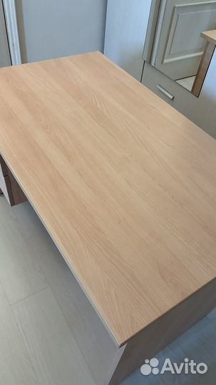 Стол письменный офисный с ящиками