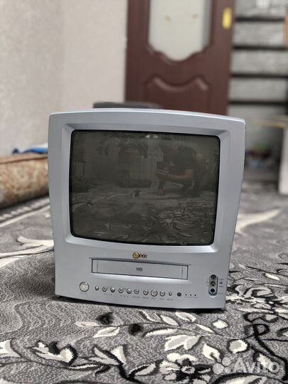 Телевизор LG видеодвойка VHS