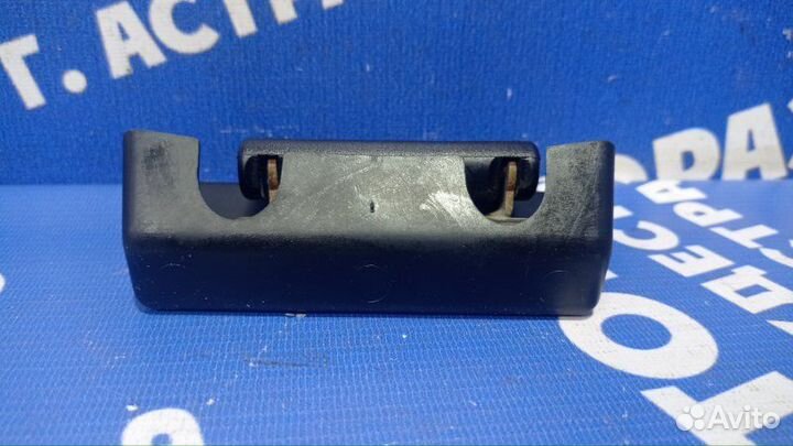 Внутренняя ручка двери Ford F350 пикап A325C 2005