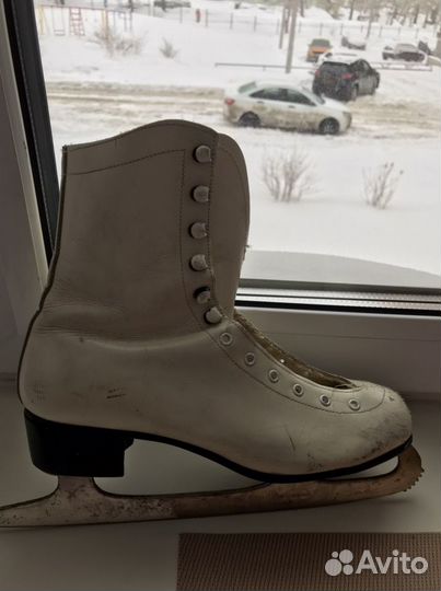 Коньки фигурные 35 размер