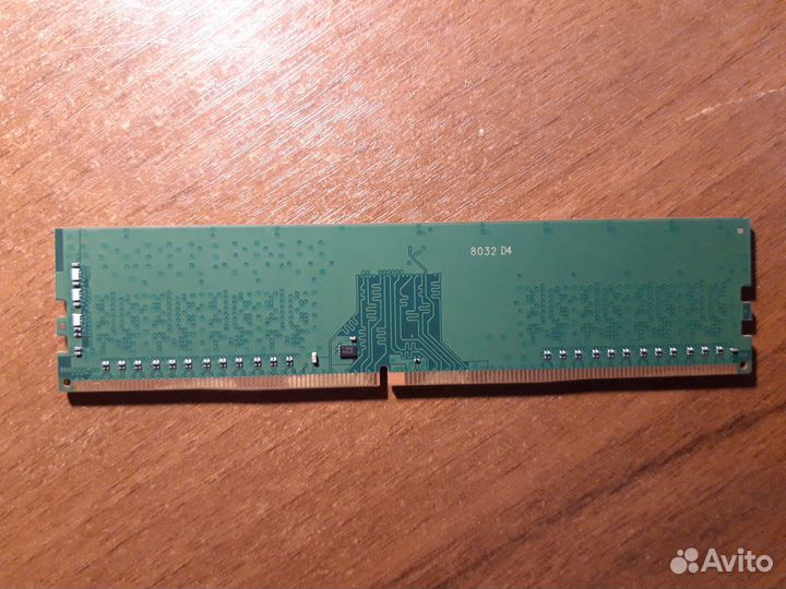 Модуль памяти 4 Гб (DDR4)