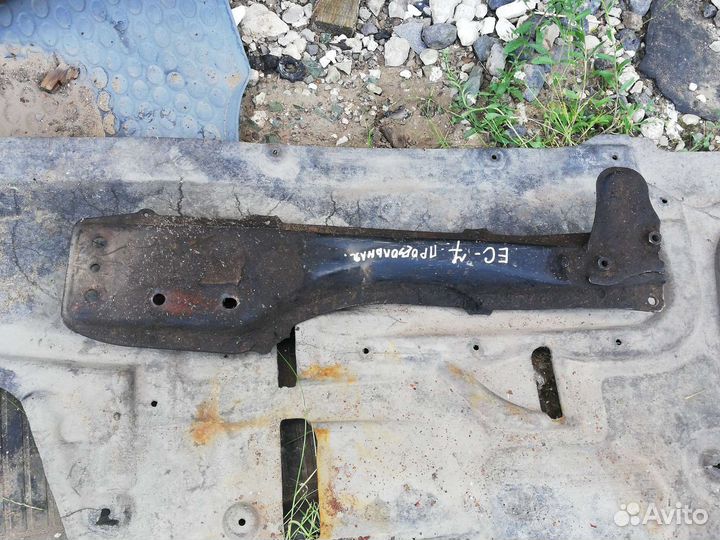 Балка передняя продольная Джили Эмгранд EC-7