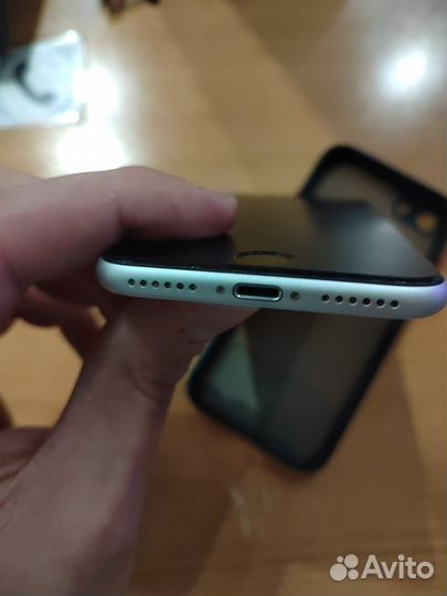iPhone se 2020 64gb