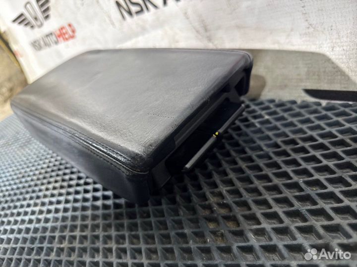 Подлокотник Honda Accord CL7 K20A 2006