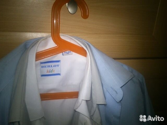 Одежда к школе (брюки, жилет, рубашки и обувь)