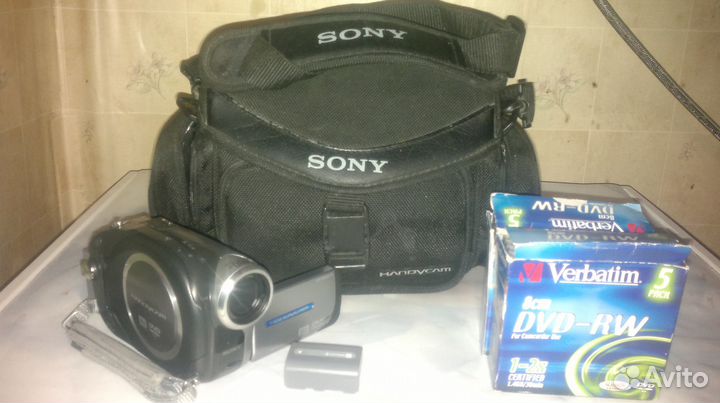 Видео камера sony DCR-DVD203E