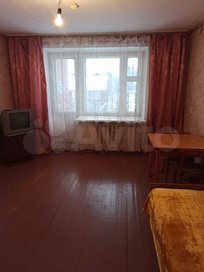 Комната 27 м² в 3-к., 1/3 эт.