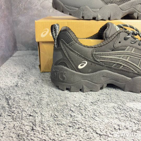 Кроссовки asics gel pickax