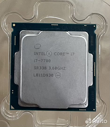 Процессор Intel Core i7 7700