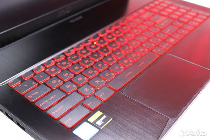 Игровой ноутбук MSI 17.3 IPS экран 144Гц