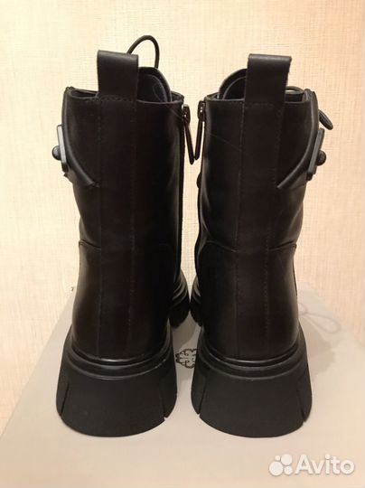 Ботинки женские зимние 39 размера новые