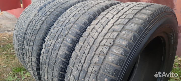 Dunlop SP Winter Ice 01 205/60 R16