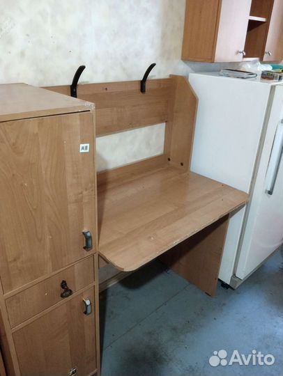Компьютерный стол