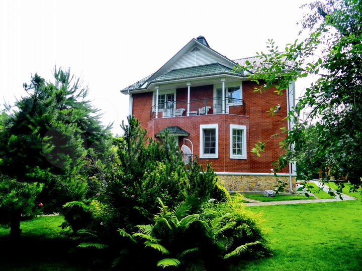 Дом 240,5 м² на участке 11,5 сот.