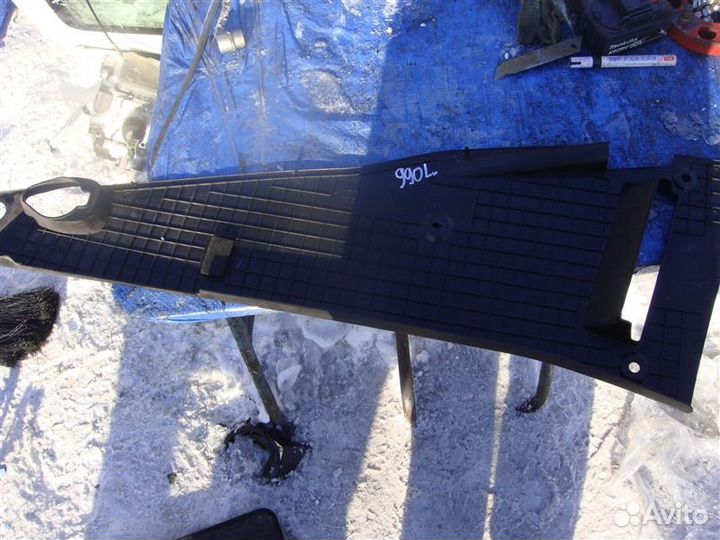 Декоративная крышка двс передняя левая Lexus Ls460