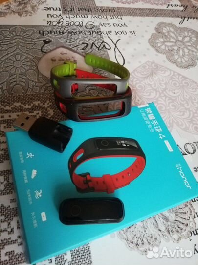 Honor Band 4 Running с двумя ремешками и плёнкой