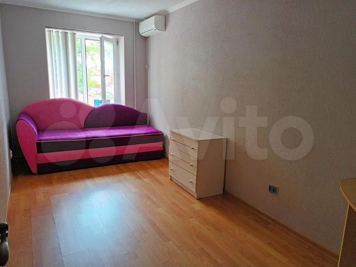 2-к. квартира, 42,1 м², 1/9 эт.