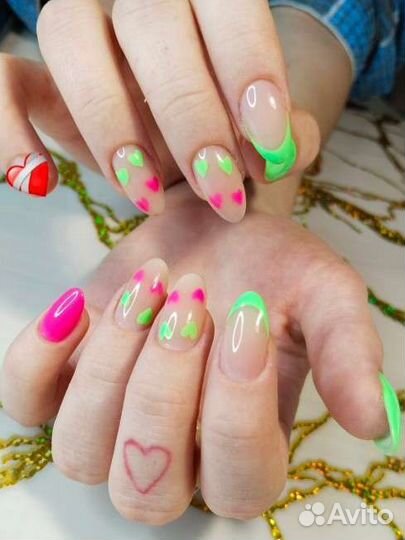 Педикюр,маникюр,наращивание ногтей /модели