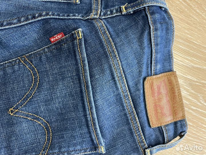 Джинсы levis