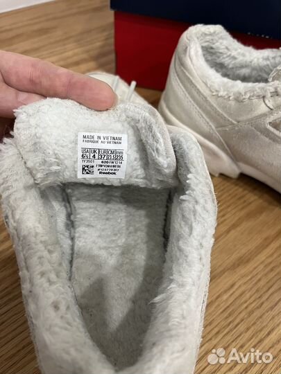 Кроссовки зимние женские reebok