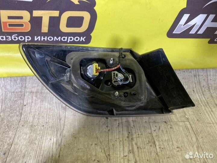 Фонарь задний правый Mazda 3 BK 2003-2009